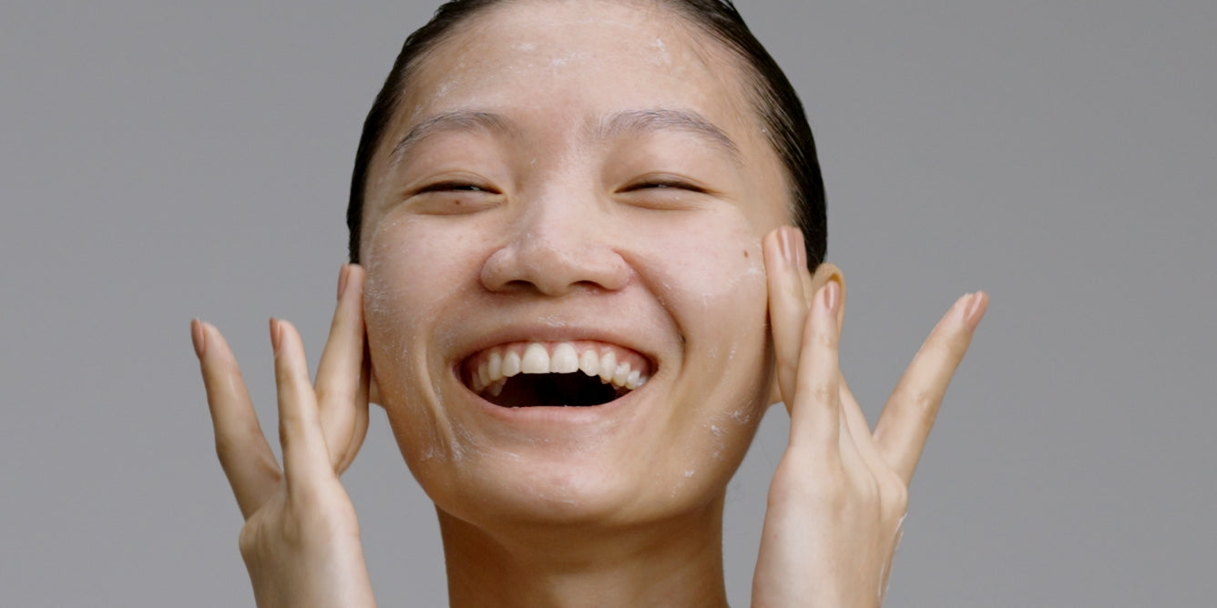PHYSICAL EXFOLIATION VS. CHEMICAL EXFOLIATION